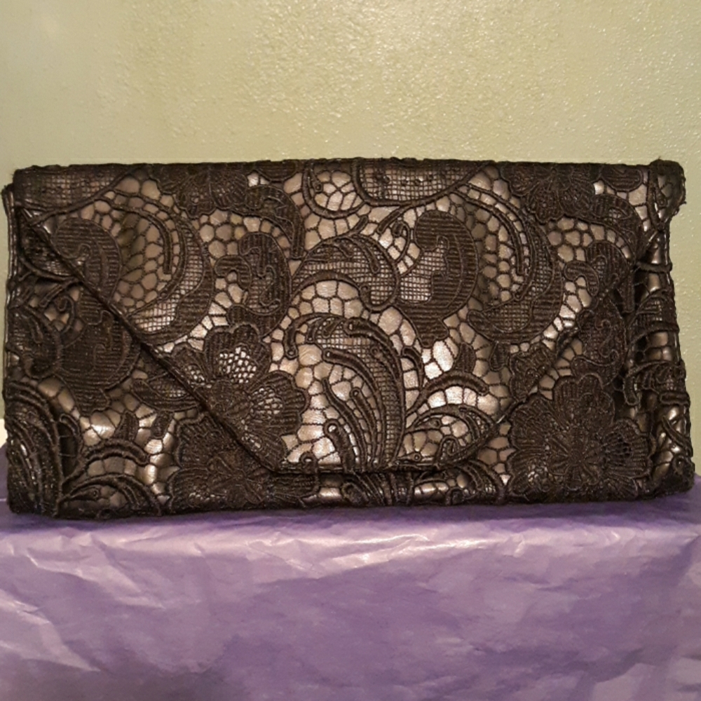 Sarah Jessica Simpson ....Clutch purse